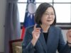 La presidenta Tsai Ing-wen celebró la aprobación de la vacuna COVID-19 desarrollada en Taiwán